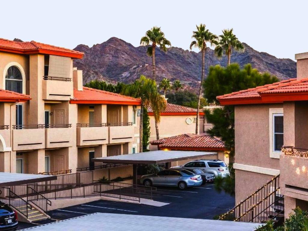 Private Resort Community -- ½ Mile Walk To Hiking & Biking At N. Mtn. Preserve! Phoenix Exterior photo