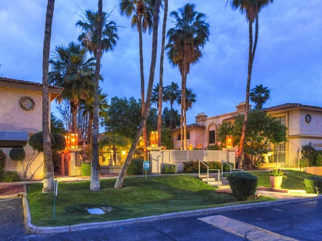 Private Resort Community -- ½ Mile Walk To Hiking & Biking At N. Mtn. Preserve! Phoenix Exterior photo